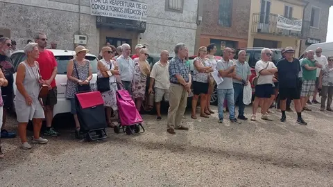 Concentración por la Sanidad en Tábara