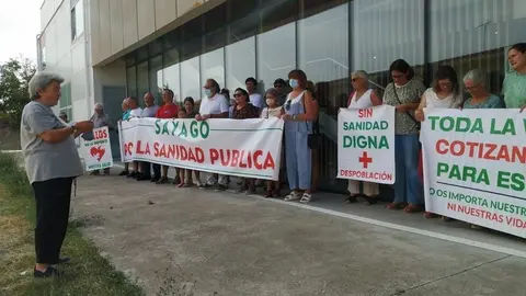 Concentración en defensa de la Sanidad en Bermillo de Sayago
