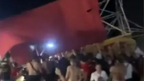 Caída de una estructura en el festival de Cullera