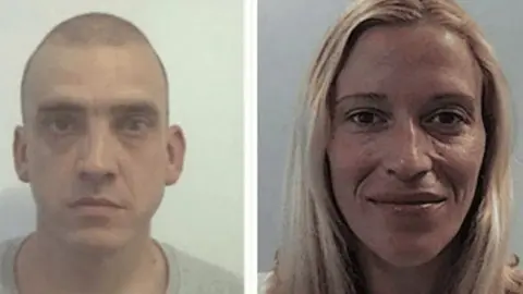 Imagen de los dos atracadores lusos. Foto Policía Nacional