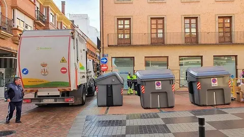 Recogida de basura en Benavente. Foto Interbenavente