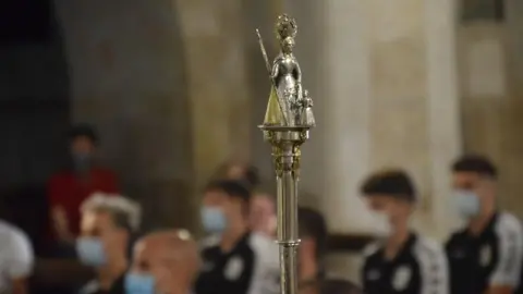 ofrenda virgen de la concha