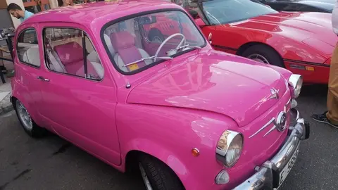 Uno de los coches que se exponen en Benavente