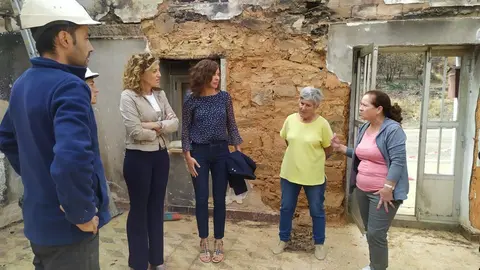 Visita de la directora general de Vivienda, María Pardo