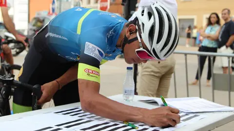 Imagen Sergio Arias control de firmas (1)