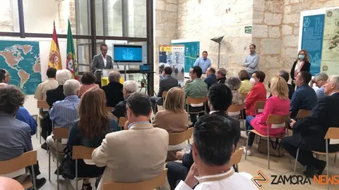 Presentación de la exposición en la FRAH