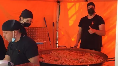 Comida solidaria (24)
