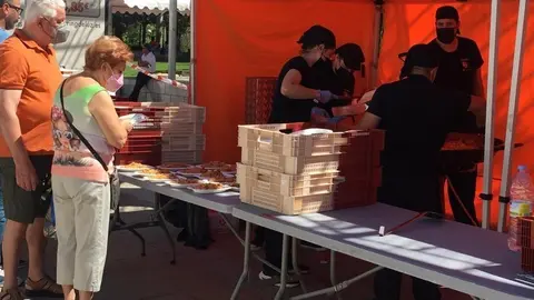 Comida solidaria (28)