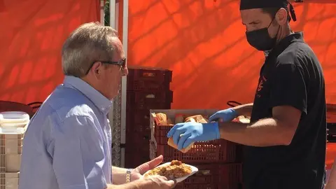 Comida solidaria (30)