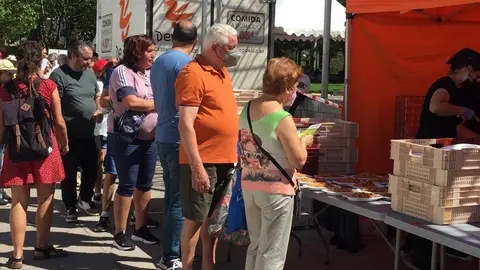 Comida solidaria (35)