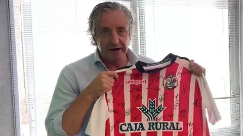 Josep Pedrerol con la camiseta del Zamora