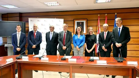 Reunión de la consejera con los rectores