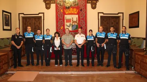 El alcalde, Francisco Guarido, en la toma de posesión de los nueve nuevos agentes de la Policía Muncipal