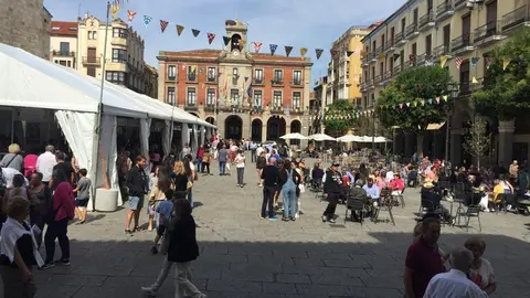Ambiente de la feria FROMAGO en la Plaza Mayor