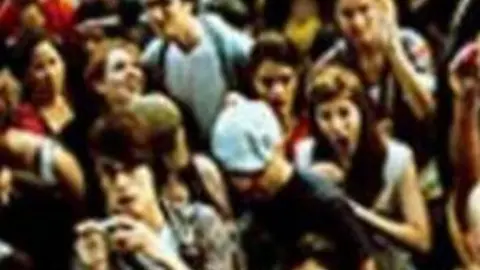 Grupo de jóvenes. Foto: Estrategia y Negocios