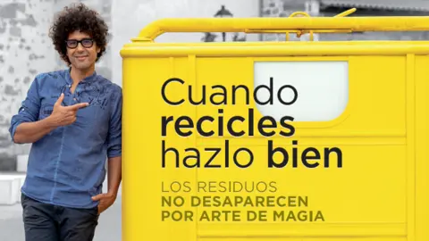 Cartel 'Reciclar noe s cosa de magia'