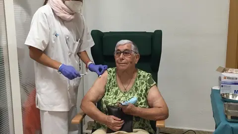 Cuarta dosis de la Covid en la residencia de Los Tres Árboles