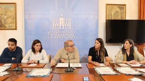 Presentación el Ayuntamiento de Zamora del mercado de tendencias La Ventana. Foto Marcos Vicente