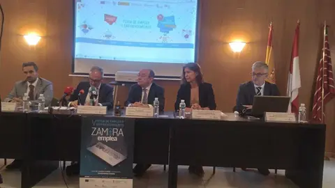 feria de empleo cámara de comercio