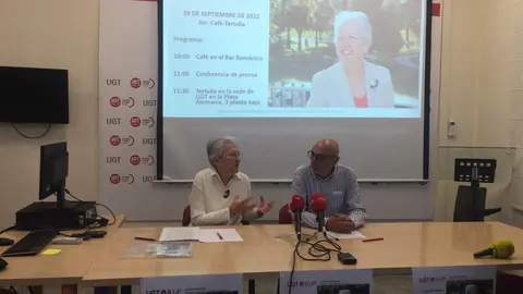La exministra de Asuntos Sociales, Matilde Fernández, durante el tercer café-tertulia organizado por la Unión de Jubilados y Pensionistas de UGT en Zamora