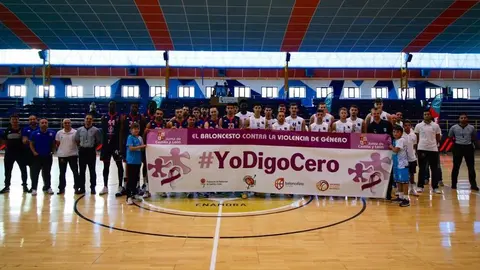 El Zamora Enamora y el CB Tizona Burgos  se suman a la condena de la violencia de género. Fotografía: @FBCyL