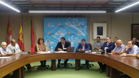 Foto Archivo- Consejero de Medio Ambiente y delegada territorial