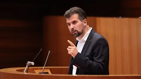 Luis Tudanca en las Cortes