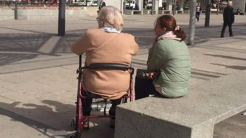 Zamoranos en la plaza de La Marina