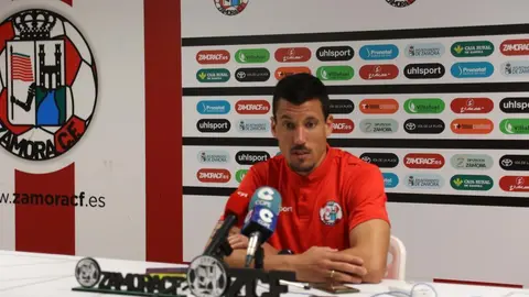 Jesús Rueda en rueda de prensa