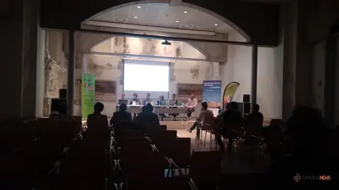 Presentación antologías en la Biblioteca Pública de Zamora