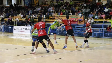 Balonmano Zamora-Nov&aacute;s_7