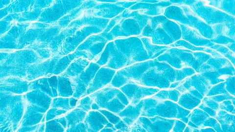 Agua piscina