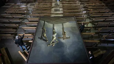 El Calvario del pintor José María Castilviejo durante su traslado a la iglesia de María Auxiliadora