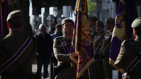 Homenaje militares en el cementerio de Zamora (3)
