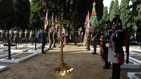 Homenaje militares en el cementerio de Zamora (7)