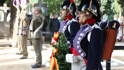 Homenaje militares en el cementerio de Zamora (10)