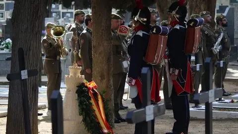 Homenaje militares en el cementerio de Zamora (13)