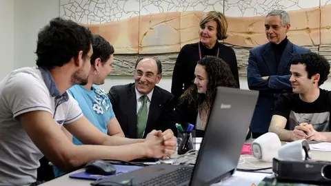El presidente de Iberdrola con jóvenes