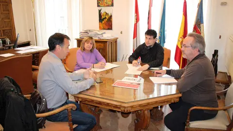 Reunión ayuntamiento y sindicatos