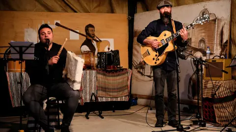 El grupo "Músicas da Raya"