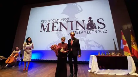 El subdelegado del Gobierno en Zamora entrega el premio a AZAVI