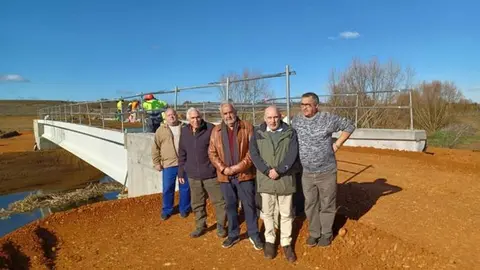 Autoridades locales visitan las obras. Foto Interbenavente