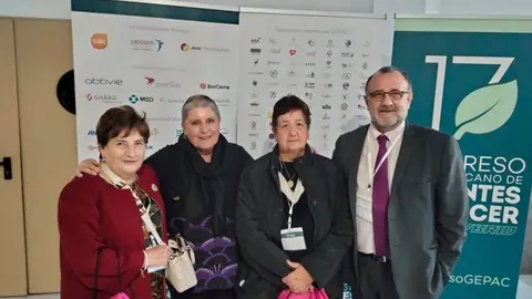 Toresanas con la presidenta de Gepac, Begoña Barragán, y Marcos, de la junta directiva