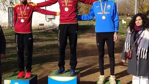 Jorge Alonso Díez hace brillar al Vino Toro Caja Rural en Melgar