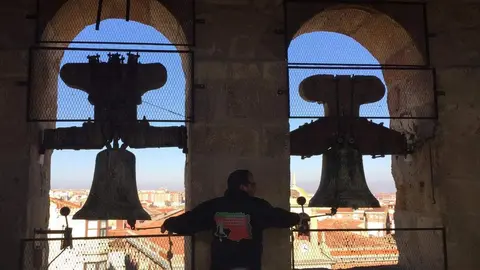 Toque de campanas en la iglesia de San Juan_3