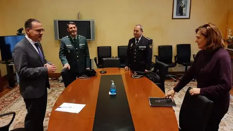 El subdelegado preside la reunión con las FCSE