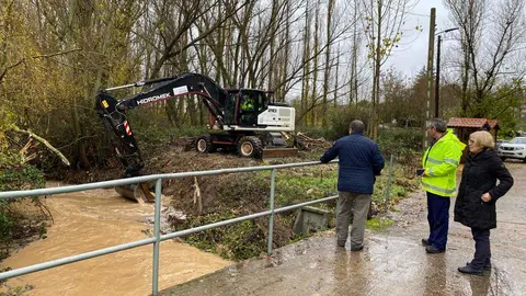 labores de achique de agua en Villamor