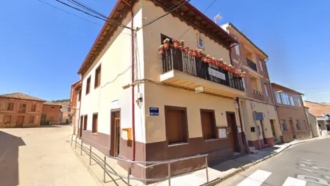 Casa consistorial de Morales del Rey. Fotografía: Google Maps