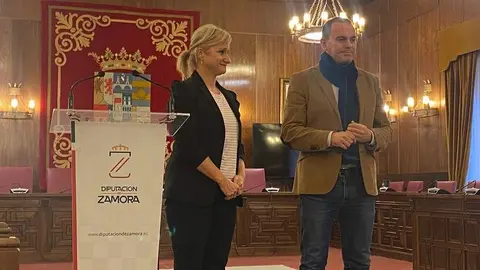 El presidente de la Diputación de Zamora, Francisco José Requejo, y la delegada territorial de la Junta de Castilla y León, Leticia García