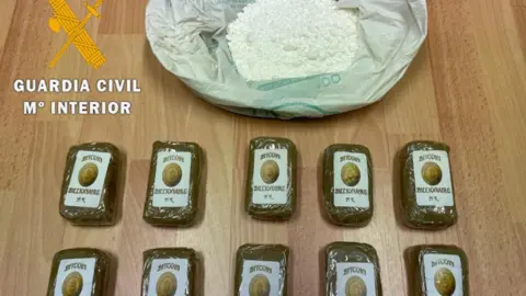 Hachís y marihuana incautadas en una inspección aun vehículo en la A-66 en la provincia de Zamora